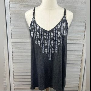 Torrid gray embroidered tank
